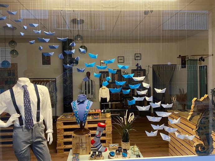 Escaparate de Pajaritas con Jota