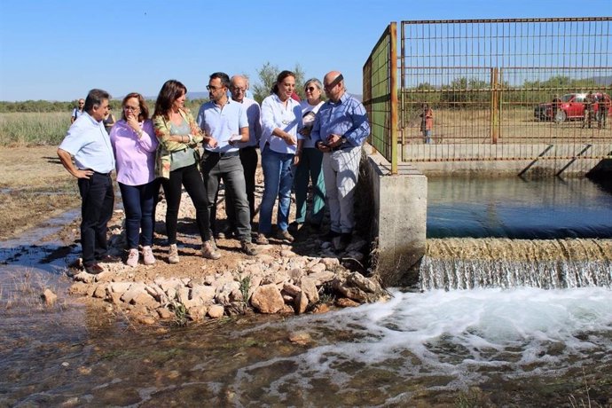 La consejera de Igualdad y Portavoz, Blanca Fernández, visita las actuaciones de restauración que se están llevando a cabo en el Parque Nacional de Las Tablas de Daimiel