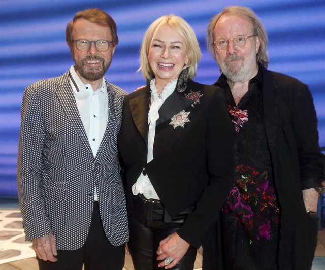 Archivo - 06 April 2019, England, London: Theatre producer Judy Craymer poses with Benny Andersson (R) and Bjoern Ulvaeus, members of the former Swedish Pop group, ABBA