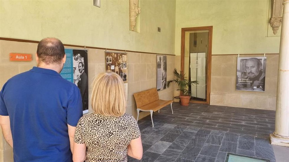 La Sede Antonio Machado de Baeza acoge la exposición José Manuel Caballero Bonald: 'La aventura de escribir'.