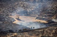 El fuego de Bejís evoluciona favorablemente y ya no le queda llama en la mayor parte del perímetro