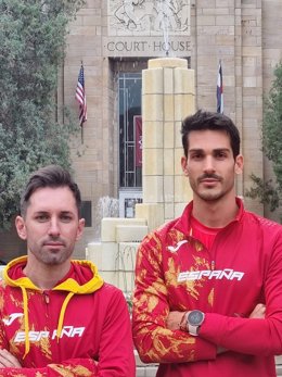 Alberto Amezcua, a la derecha en la imagen