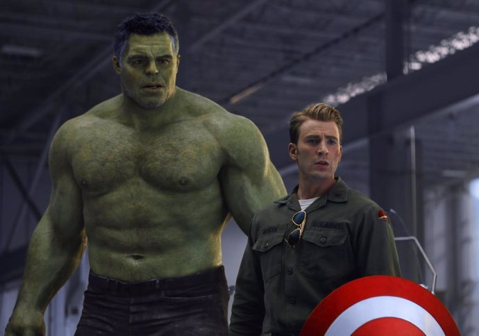 Bruce Banner (Hulk) y Steve Rogers (Capitán América), juntos en Vengadores: Endgame