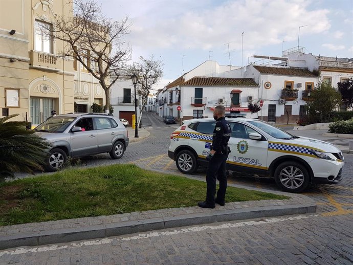 Archivo - Control de la Policía Local en Carmona