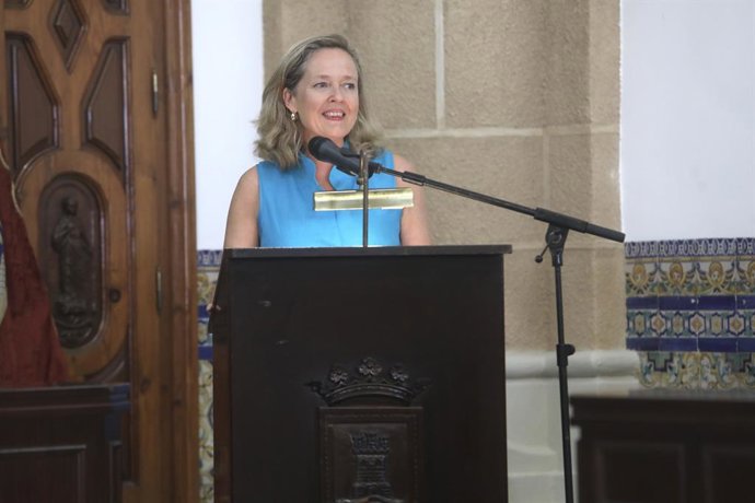Visita de Nadia Calviño a Cadis