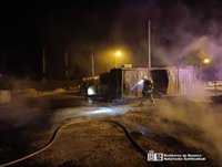 Bomberos extinguen un incendio en las obras de urbanización en la Txantrea