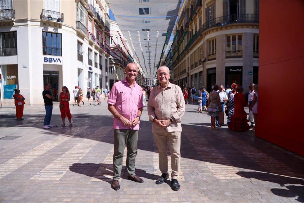 [Sevilla] Sevilla Málaga: Aee Y Tasa Turística. Fotografías Muñoz Y De La Torre.