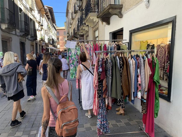 La Fiesta del Comercio en la Calle de Jaca 2022 logra más visitantes y ventas que la edición precedente.