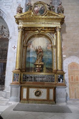 Retablo de la Virgen del Rosario en la iglesia parroquial de San Sebastián de la localidad segoviana de Villacastín