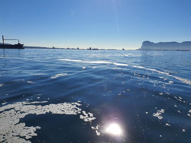 Vertido de hollín denunciado por Verdemar/Ecologistas en Acción