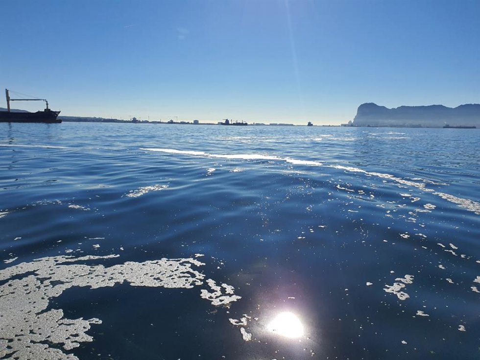 Vertido de hollín denunciado por Verdemar/Ecologistas en Acción