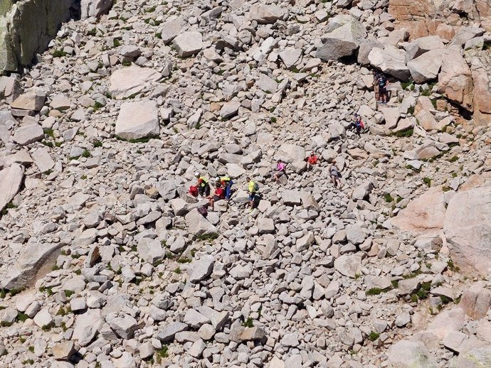 Rescatado un montañero en helicóptero tras fracturarse el tobillo en el Pico Almanzor, en Gredos (Ávila) /JCYL