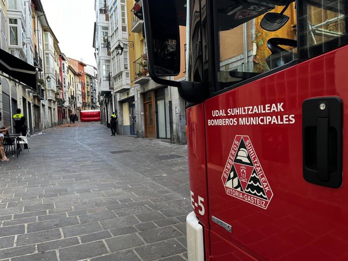 Imagen de la calle en la que se encuentra unicado el edificio en el que se ha atrincherado el vecino de Vitoria