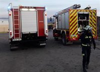 Intoxicadas por humo once personas por un incendio en un corral de una finca en Las Gabias (Granada)