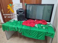 Cuatro detenidos, dos de ellos menores, acusados de sustraer artículos del Atlético Mancha Real (Jaén)