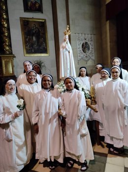 Hermanas que habital el Real monasterio de la Encarnación