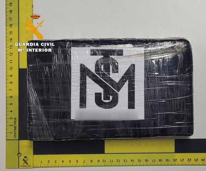 Dos detenidos en Chinchilla (Albacete) tras intervernirles más de 1 kilo de cocaína oculto en su coche