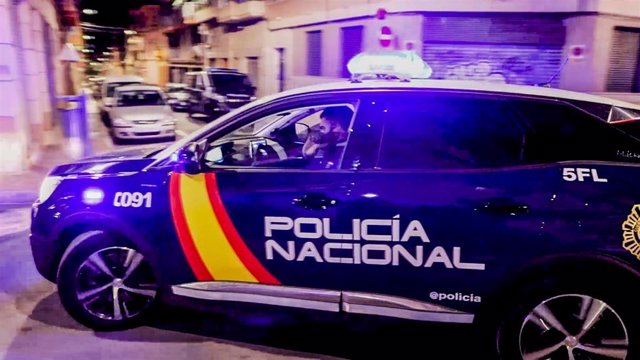 Nota De Prensa: "La Policía Nacional Ha Detenido A Tres Individuos Por Una Presunta Riña Tumultuaria Con Arma Blanca En La Plaza De Quijano"