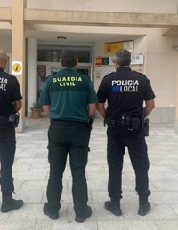 Detenido un hombre de 41 años por masturbarse delante de menores en una plaza de Muro