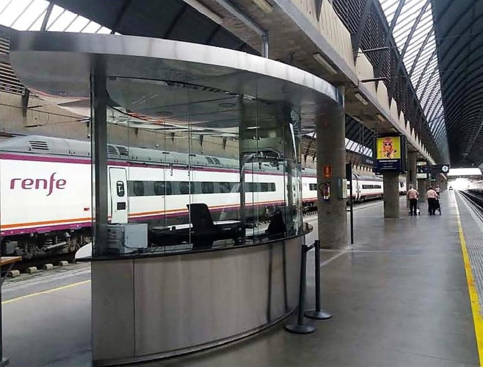 Interior de la estación de trenes de Santa Justa.