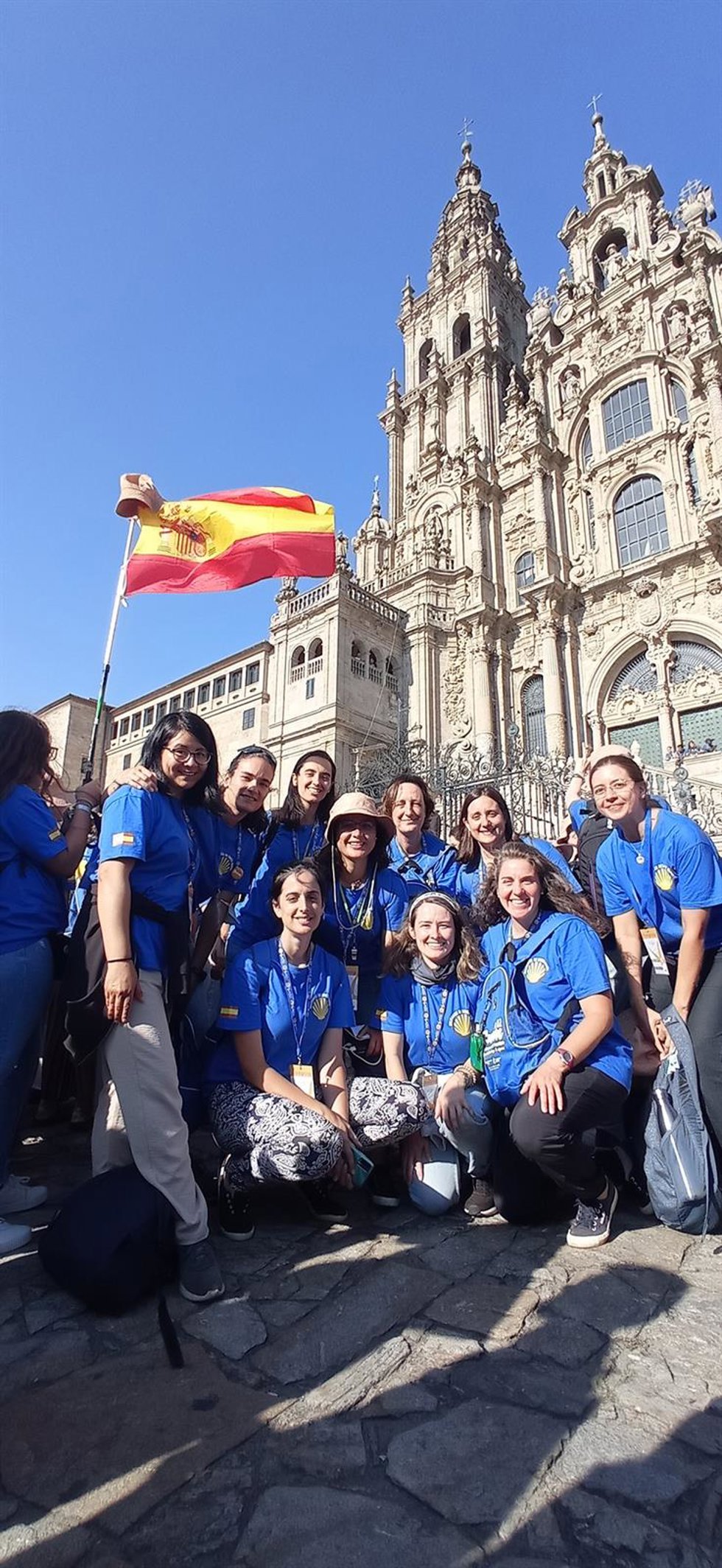 Miembros de la Universidad Católica de Ávila (UCAV) en el Camino de Santiago.