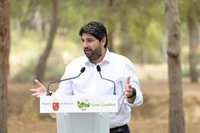 López Miras critica al Gobierno central por impulsar un decreto de ahorro energético sin contar con administraciones