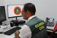 Detenido investigado por una estafa de 12.000 euros a un empresario de Granada por Internet