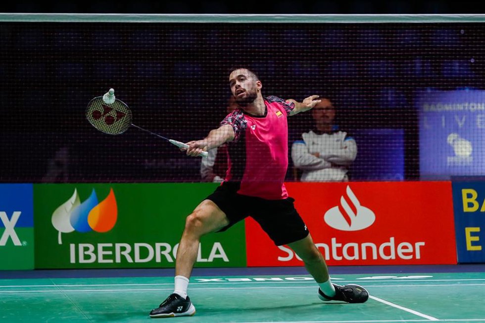 Archivo - El jugador español Luis Enrique Peñalver durante el Europeo de Bádminton de Madrid de 2022