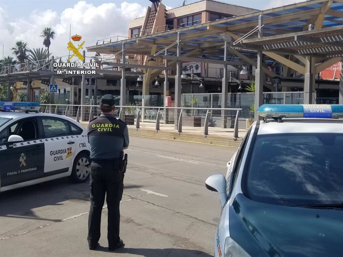 Archivo - Agentes de la Guardia Civil en Melilla