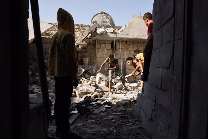 Un misil impacta en Al Bab, provocando destrozos y muertos en Siria