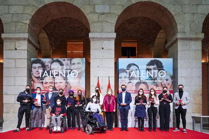 Archivo - Un corto sobre acoso escolar o un módulo para imprimir prótesis de brazo en 3D, proyectos premiados por Talento Joven