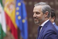 El PP da "libertad absoluta" a sus barones autonómicos para recurrir ante el Constitucional el decreto energético
