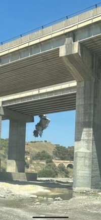 El conductor superviviente del camión accidentado en la A-7, en Almería, sigue en la UCI con pronóstico reservado