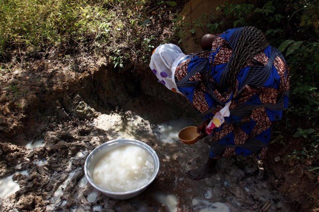 Archivo - DDHH.- El acceso al agua, una cuestión de supervivencia para millones de personas en zonas de conflicto, según el CICR