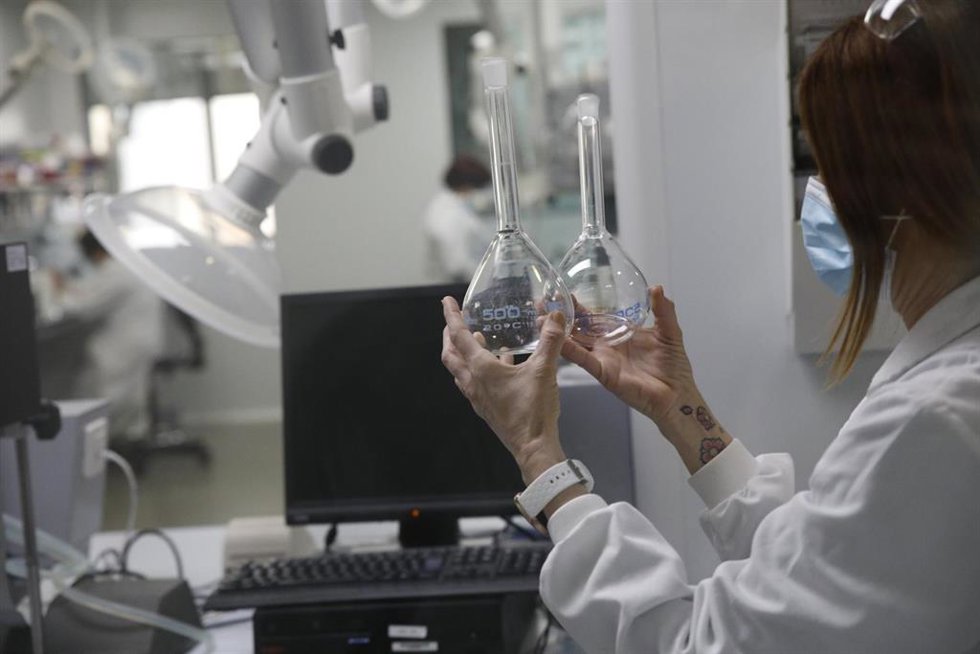 Archivo - Industria farmacéutica