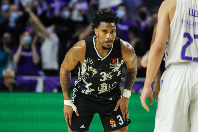 Archivo - Chris Jones durante un partido del ASVEL Villeurbanne ante el Real Madrid de la Euroliga 2022-2023