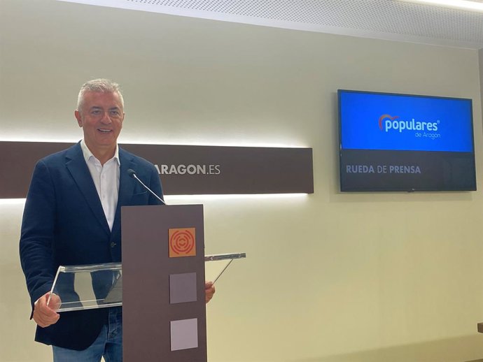 Archivo - El diputado portavoz de Economía del PP en las Cortes de Aragón, Javier Campoy.