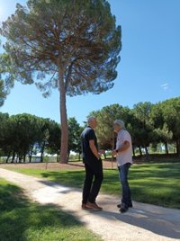 El alcalde de Logroño visita las actuaciones denominadas 'Caminos del deseo', que discurren en su tramo final