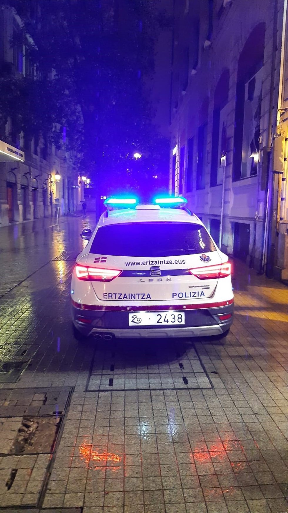 Archivo - Coche patrulla de la Ertzaintza