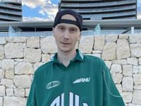 Muere Charlie, el tiktoker de 20 años que explicaba cómo era su día a día con cáncer