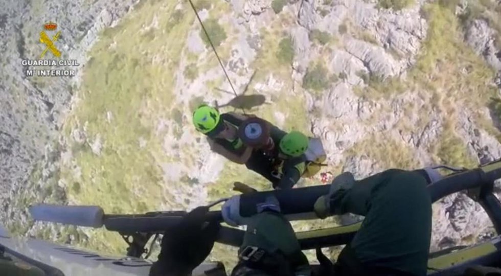 Rescatan a una turista alemana de 24 años accidentada en el interior del Torrent de Pareis.