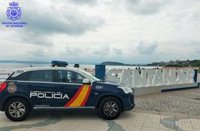 Detenida una pareja por robar dos móviles a bañistas en una playa de Santander
