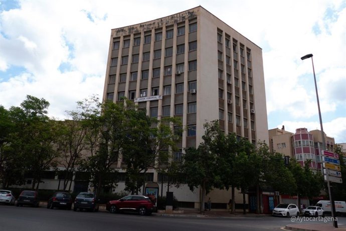 Edificio de la Plaza de España de Cartagena que es propiedad del Ministerio de Trabajo