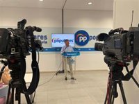 Vázquez critica la "soberbia" del PSOE, de "vacaciones" y que ha estado "descomprometido" todo el verano