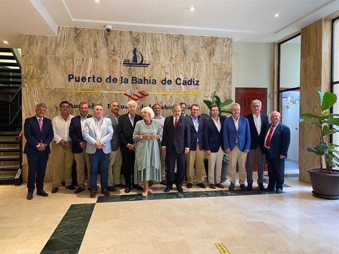 Visita oficial del embajador de Argentina en España a la Autoridad Portuaria de la Bahía de Cádiz