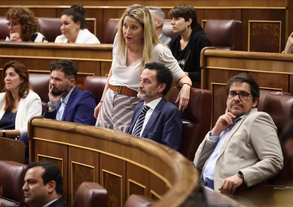 Archivo - La diputada de Cs en el Congreso, María Muñoz y el portavoz adjunto de Ciudadanos en el Congreso, Edmundo Bal, durante una sesión plenaria en el Congreso
