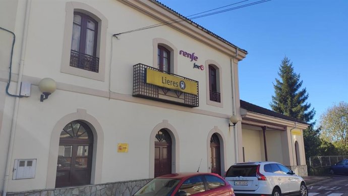 Archivo - Estación de tren en Lieres, Siero, cercanías, Renfe, Feve