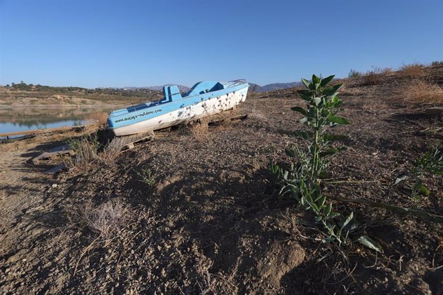 El pantano de La Viñuela situado en el término de Vélez Málaga, foto de recurso