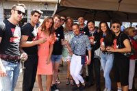 ngel Llcer, Goyo Jiménez, Álex O'Dogherty, Lander Otaola y otros actores participan en el Txikiteo Nagusia de Bilbao