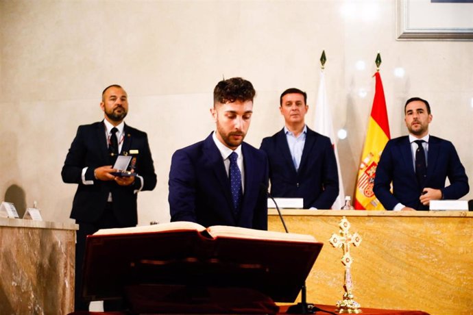 Jesús Luque toma posesión como concejal en el Ayuntamiento de Almería.